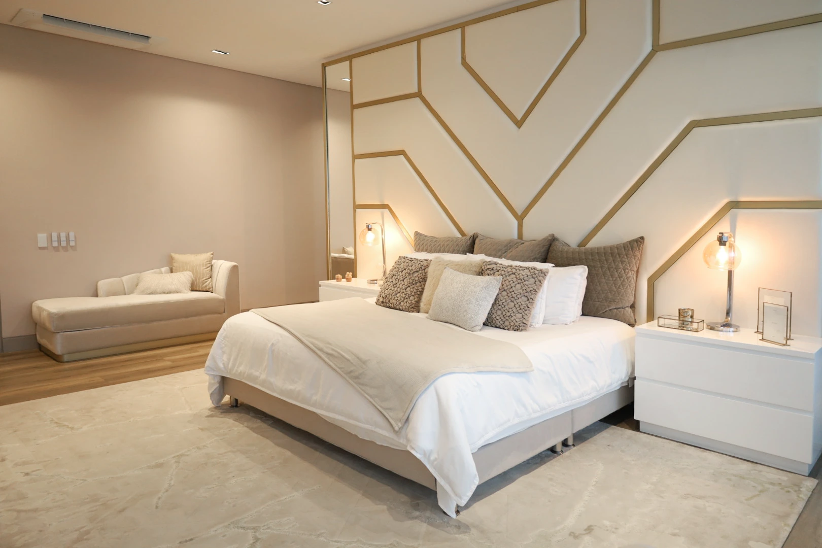 diseño cama doble con cabecero malabar reservados